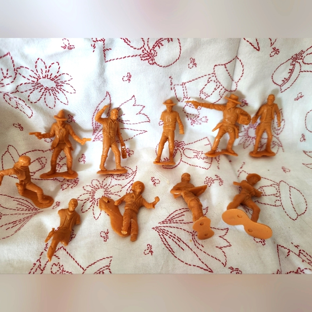 Vintage Cowboy Plastic Figurines